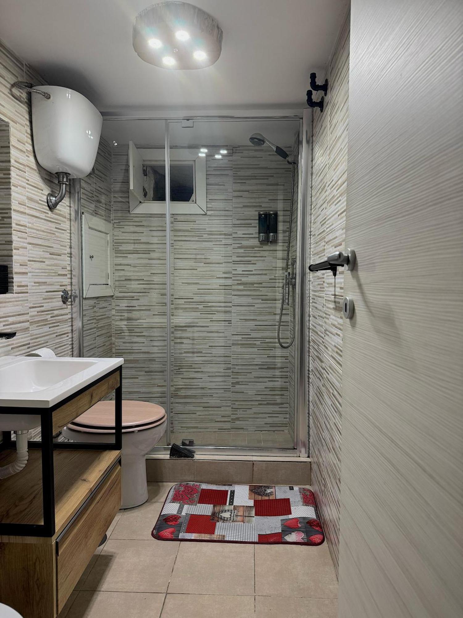 شقة Frizzi & Lazzi House نابولي المظهر الخارجي الصورة