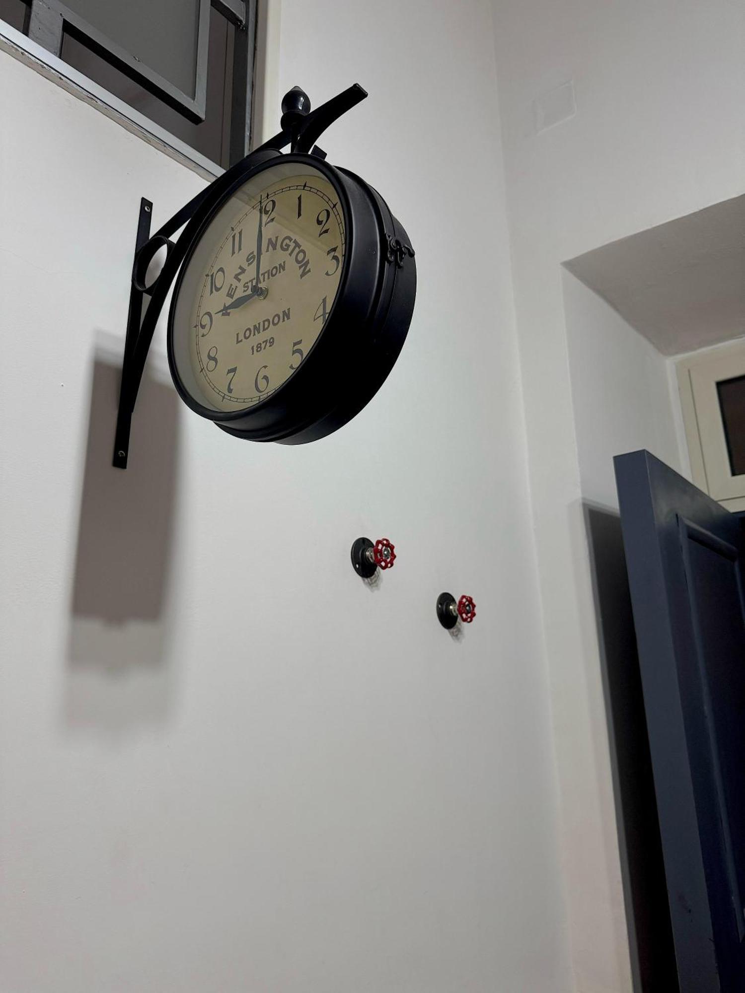 شقة Frizzi & Lazzi House نابولي المظهر الخارجي الصورة